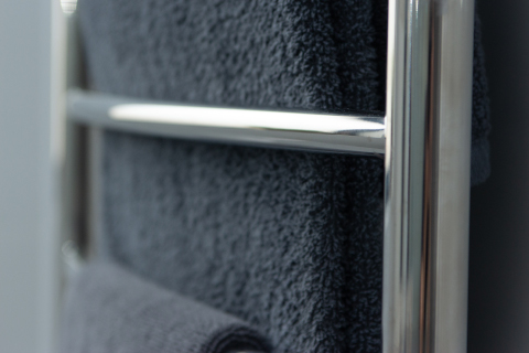 Towel rack