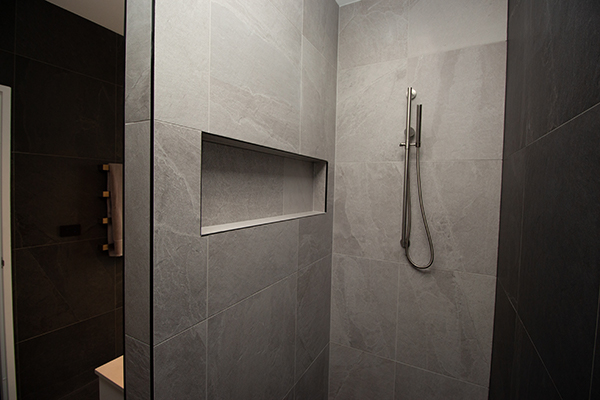 IMG_0210-600x400 Stone tiled bathroom
